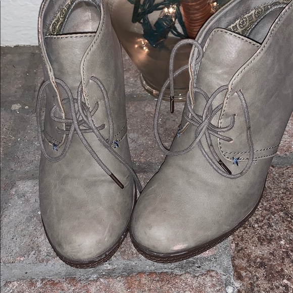 Dr. Scholl’s wedge booties size 8 tan - Picture 2 of 6